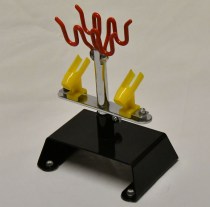 Airbrush stand for spraying holds up to 4 airbrushes